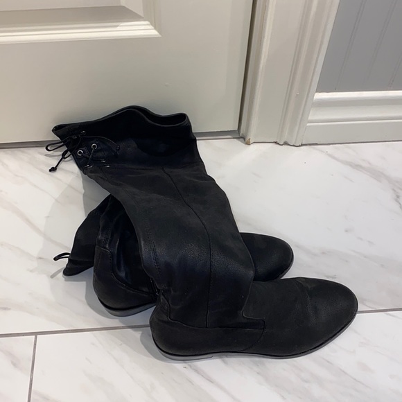 Over the knee black boots - Picture 6 of 7